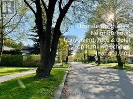 57 Threadneedle Crescent in Toronto, ON - Building Photo