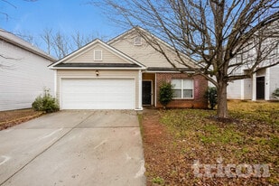 7514 Mary Jo Helms Dr in Charlotte, NC - Building Photo