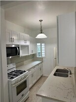 1331 Albany St in Los Angeles, CA - Building Photo