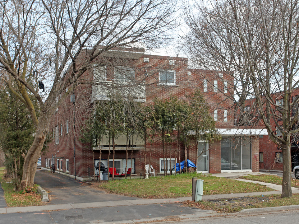 549 Oxford St in Oshawa, ON - Building Photo