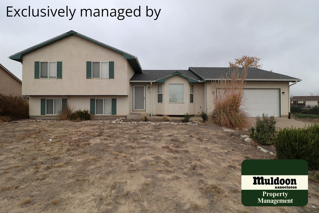 528 S Bellflower Dr in Pueblo West, CO - Building Photo