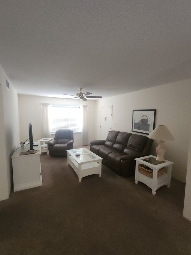property at 4158 Tamiami Trl