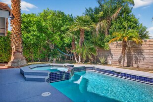 68830 Jarana Rd in Cathedral City, CA - Building Photo