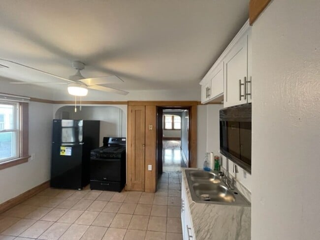 3130 N 45th St in Milwaukee, WI - Building Photo - Building Photo