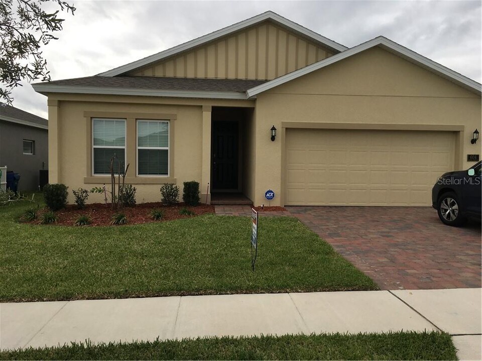 604 Disa Dr in Davenport, FL - Building Photo