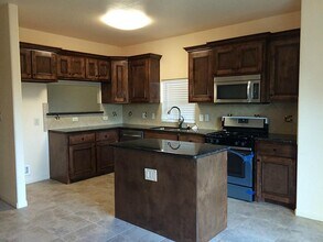 13647 Padgett Dr in Sugar Land, TX - Building Photo - Building Photo