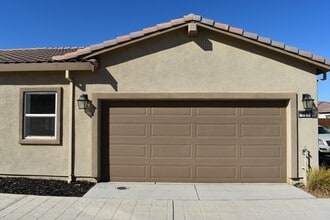 701 Betten St in Los Banos, CA - Building Photo - Building Photo