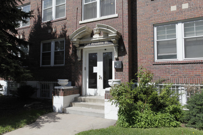 Bainbridge Apartments in Denver, CO - Building Photo - Building Photo