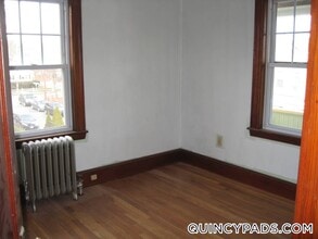 17 Claremont Ave in Quincy, MA - Building Photo - Building Photo