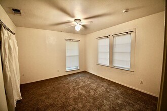 517 W Water St in Weatherford, TX - Building Photo - Building Photo