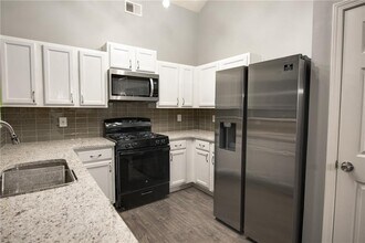 7151 Springchase Way in Austell, GA - Building Photo - Building Photo