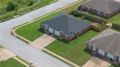 258 Graystone Cir in Centerton, AR - Building Photo - Building Photo