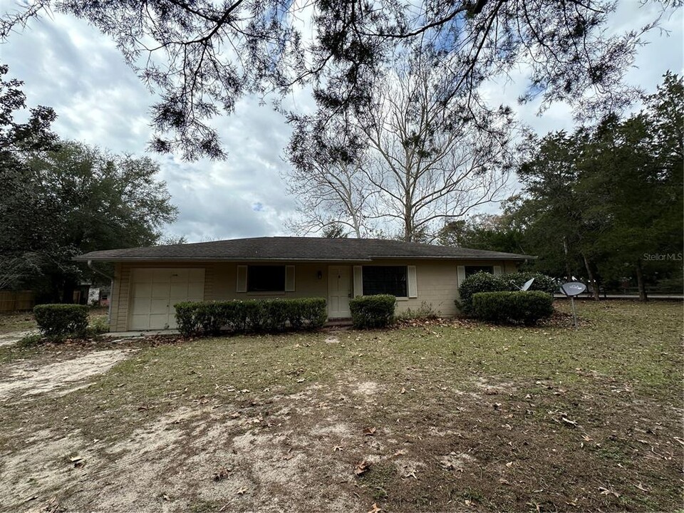 5990 NW 57th Ct in Ocala, FL - Foto de edificio