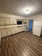 701 4th Ave, Unit B in Ford City, PA - Building Photo - Building Photo