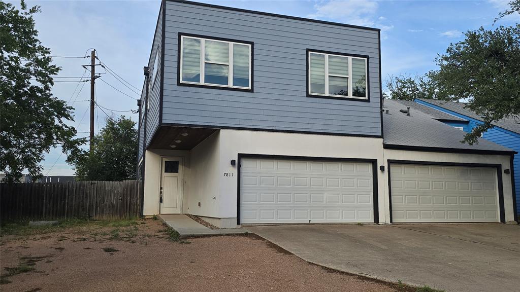 7811 Parliament Pl in Austin, TX - Building Photo