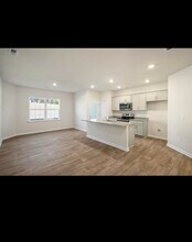 2311 Lily Dr in Haw River, NC - Foto de edificio - Building Photo