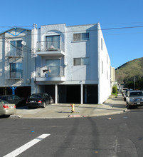 699 Sylvan St in Daly City, CA - Building Photo - Building Photo