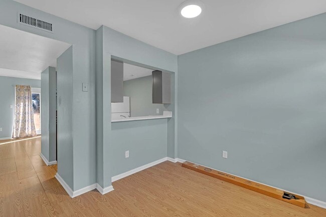 7046 Bray Rd in Gloucester Point, VA - Building Photo - Building Photo