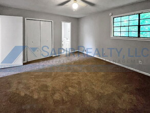 6354 Shannon Pkwy in Union City, GA - Building Photo - Building Photo