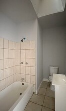 4936 N 17th St in Philadelphia, PA - Building Photo - Building Photo