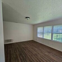 4700 Burton Ave in Fort Worth, TX - Building Photo - Building Photo
