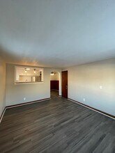 2553 Williams Ave, Unit 2 in Cincinnati, OH - Foto de edificio - Building Photo