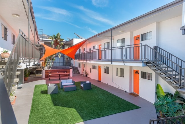 Citra Apartments in Burbank, CA - Building Photo - Building Photo