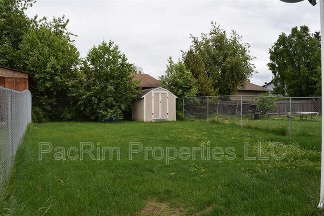 3461 Nebula Cir in Anchorage, AK - Building Photo - Building Photo