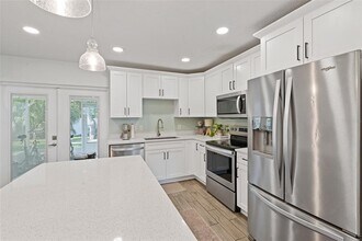 3308 W Van Buren Dr in Tampa, FL - Foto de edificio - Building Photo