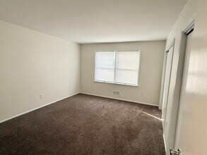 285 S Lincoln Ave, Unit 3A in Middlesex, NJ - Building Photo - Building Photo