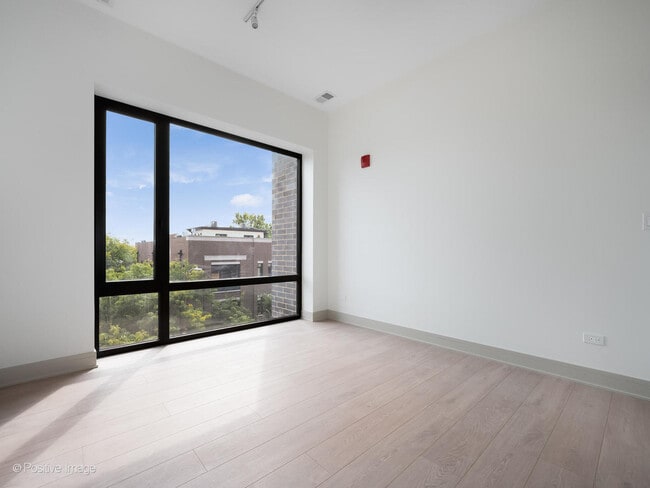 3202 N Racine Ave in Chicago, IL - Foto de edificio - Building Photo