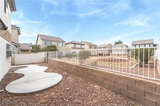 2283 Windmill Grove Ct in Las Vegas, NV - Foto de edificio - Building Photo