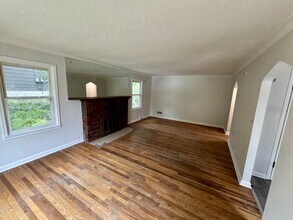 4725 N 60th St in Omaha, NE - Building Photo - Building Photo