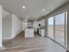 1244 W Mahogany St in Saratoga Springs, UT - Building Photo - Building Photo