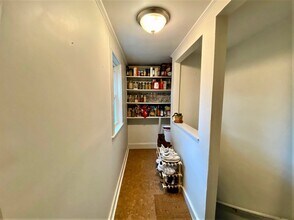 1 Mead St, Unit 3 in Somerville, MA - Foto de edificio - Building Photo