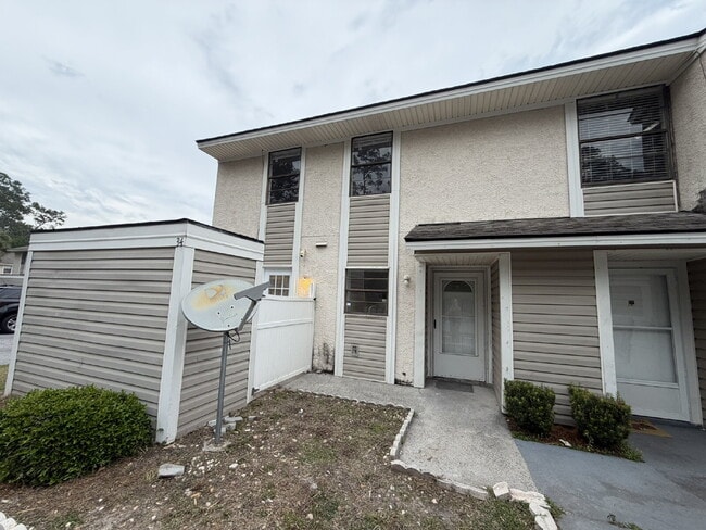 property at 727 S Main St
