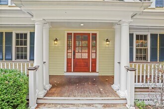 202 S Bald Hill Rd in New Canaan, CT - Building Photo - Building Photo