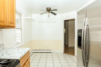 13 Regina Pl in Yonkers, NY - Building Photo - Building Photo