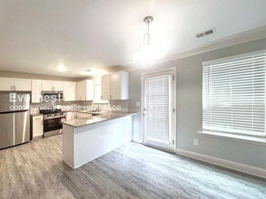 5220 Hanover St in Atlanta, GA - Building Photo - Building Photo