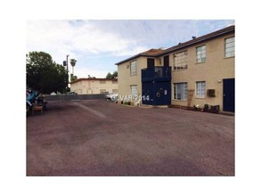 1707 Santa Paula Dr in Las Vegas, NV - Building Photo - Building Photo