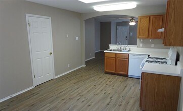 736 Blair Ave in Bastrop, TX - Building Photo - Building Photo