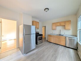 61 Webster Ave, Unit 2L in Somerville, MA - Building Photo
