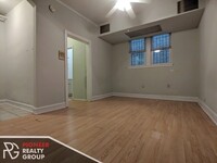 2825 N Burling St, Unit 5 in Chicago, IL - Building Photo - Building Photo