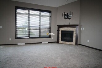 1439 Anthem Dr in Neenah, WI - Building Photo - Building Photo