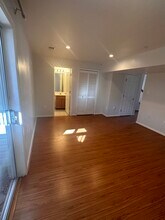 5830 Shady Oak Ln in Elkridge, MD - Foto de edificio - Building Photo