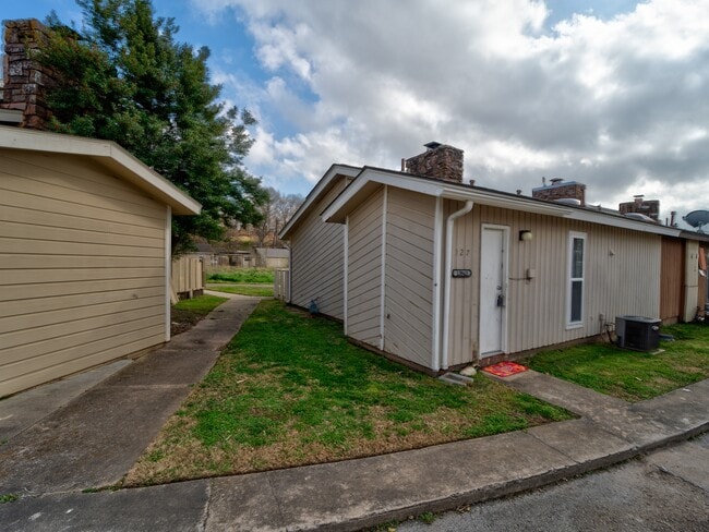 13843 Turnberry Ln in Siloam Springs, AR - Building Photo - Building Photo