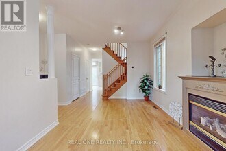 19 Longwood Ave in Richmond Hill, ON - Building Photo - Building Photo