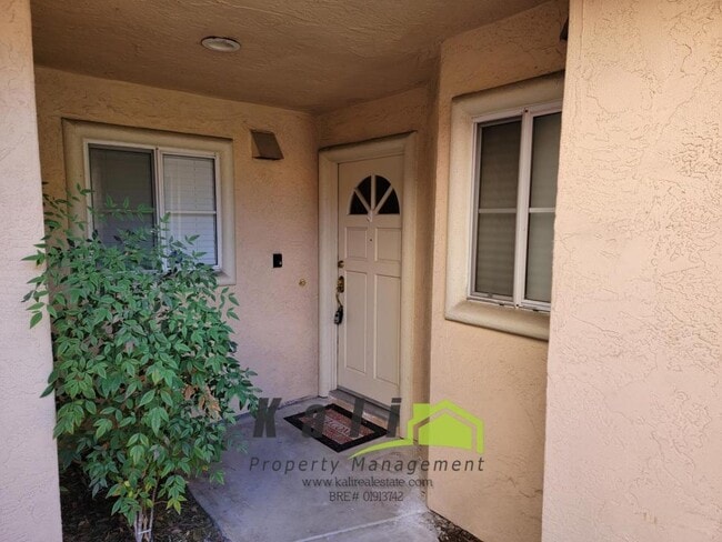 2096 Northshore Dr in Chula Vista, CA - Building Photo - Building Photo