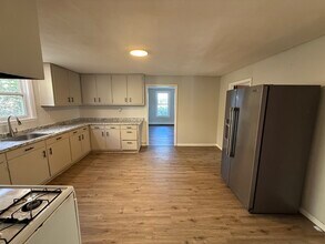 45 Union St, Unit 1 in New Britain, CT - Foto de edificio - Building Photo