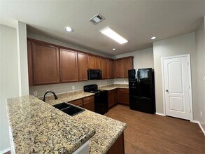 8453 Shallow Creek Dr in Fort Worth, TX - Building Photo - Building Photo